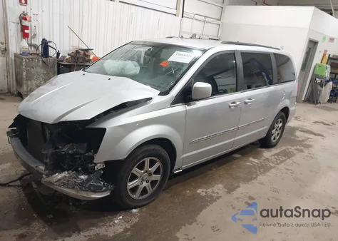 2012 Chrysler Town & Country Touring z USA, uszkodzony, nr VIN 2C4RC1BG3CR116320